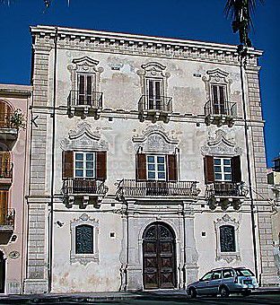 Milazzo - Milazzo (ME) - La biblioteca comunale attiva il servizio take away