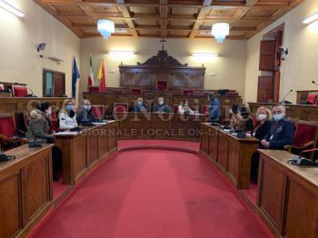Milazzo - Milazzo (ME) - Consiglio comunale approva regolamento democrazia partecipata e debito fuori bilancio
